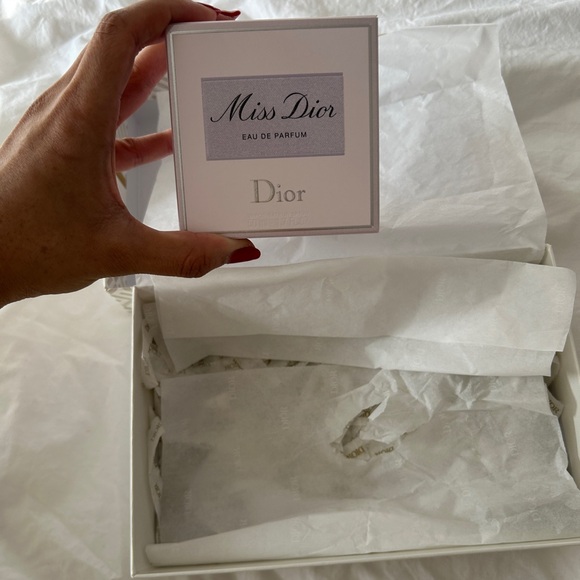 Dior Gift Box Set - Picture 3 of 5